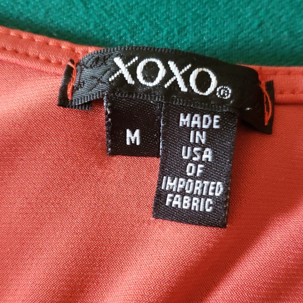 XOXO Seeveless Blouse - Picture 3 of 6